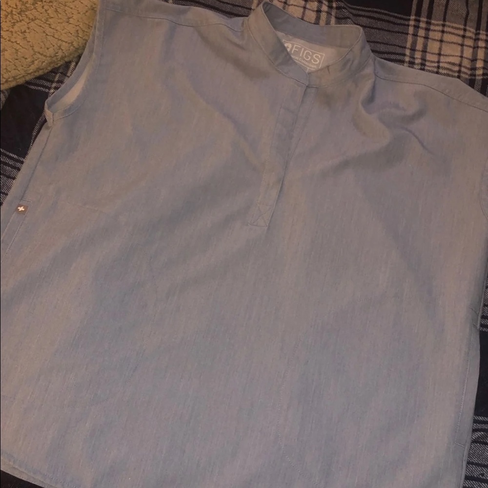 Like New FIGS Rafaela Scrub Top Heather Indigo